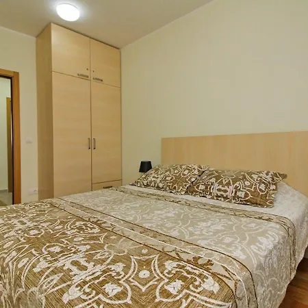 Lägenhet Adam-zlatiborska I